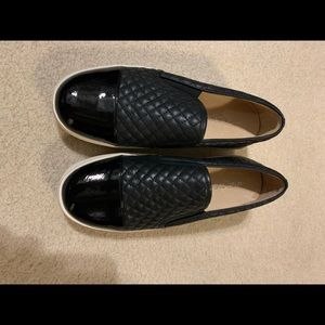 J/Slides size 10 black slip-ons